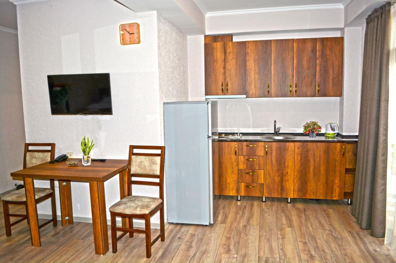 G&G Hotel Tbilisi Bagian luar foto