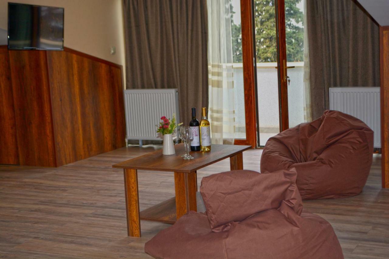 G&G Hotel Tbilisi Bagian luar foto