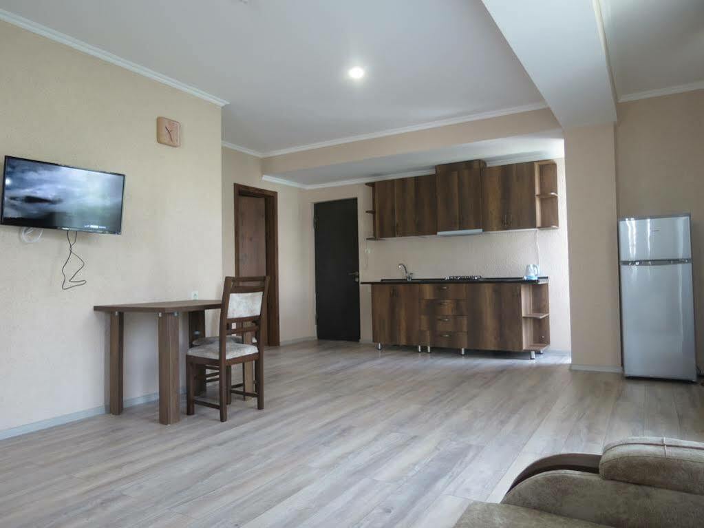 G&G Hotel Tbilisi Bagian luar foto