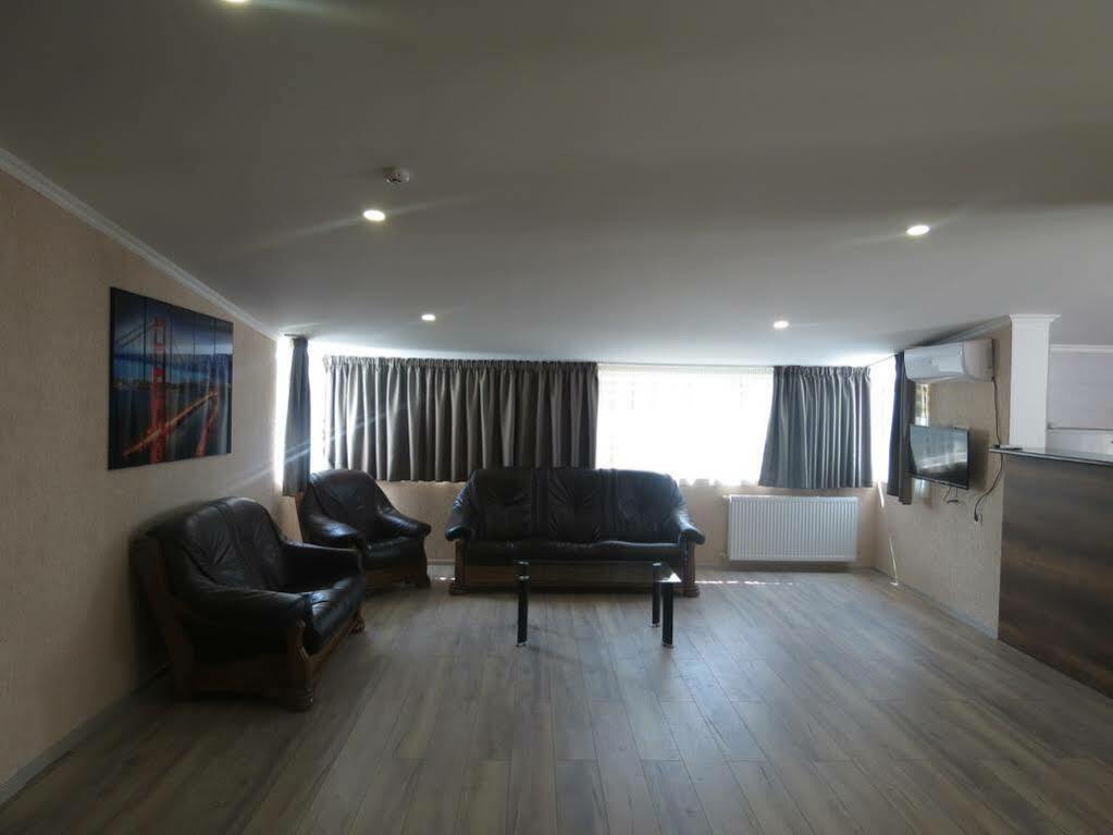 G&G Hotel Tbilisi Bagian luar foto