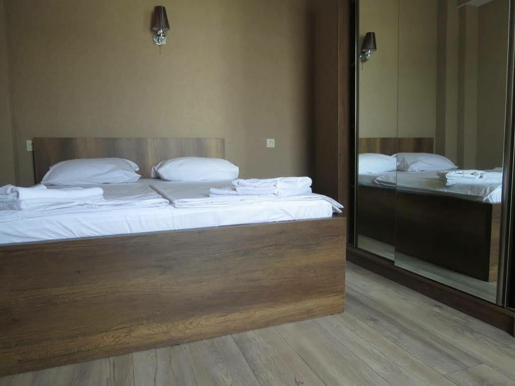 G&G Hotel Tbilisi Bagian luar foto